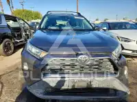 2021 Toyota RAV4 фото