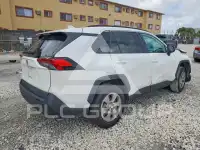 2021 Toyota RAV4 фото
