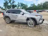 2021 Toyota RAV4 фото