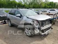 2021 Toyota RAV4 фото