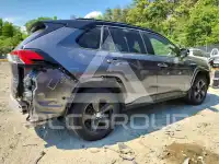 2021 Toyota RAV4 фото