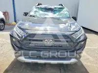 2021 Toyota RAV4 photo