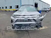 2021 Toyota RAV4 фото