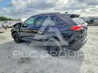 2021 Toyota RAV4 фото