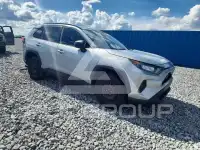 2021 Toyota RAV4 фото