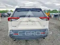 2021 Toyota RAV4 фото