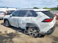 2021 Toyota RAV4 фото