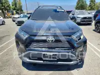 2021 Toyota RAV4 фото