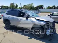 2021 Toyota RAV4 фото