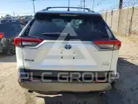 2021 Toyota RAV4 фото