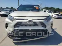 2021 Toyota RAV4 фото