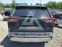 2021 Toyota RAV4 фото