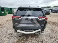 2021 Toyota RAV4 фото