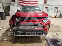 2021 Toyota RAV4 фото