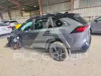 2021 Toyota RAV4 фото