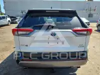 2021 Toyota RAV4 фото