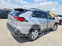 2021 Toyota RAV4 фото