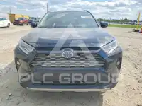 2021 Toyota RAV4 фото