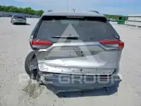 2021 Toyota RAV4 фото