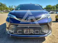 2021 Toyota SIENNA photo