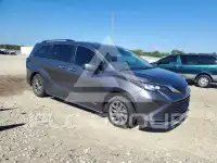 2021 Toyota SIENNA photo