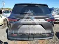 2021 Toyota SIENNA photo
