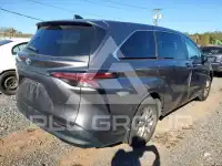 2021 Toyota SIENNA photo