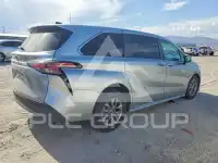 2021 Toyota SIENNA photo