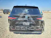 2021 Toyota SIENNA photo