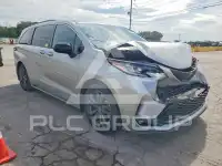 2021 Toyota SIENNA photo