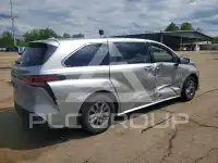 2021 Toyota SIENNA photo