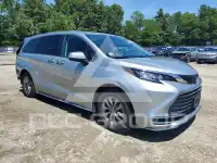 2021 Toyota SIENNA photo