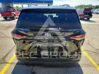 2021 Toyota SIENNA photo