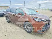2021 Toyota SIENNA photo