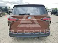 2021 Toyota SIENNA photo