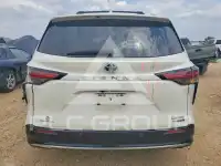 2021 Toyota SIENNA фото