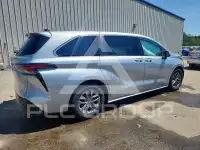2021 Toyota SIENNA photo