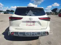 2021 Toyota Highlander фото