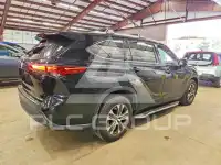 2021 Toyota Highlander photo