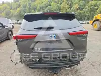 2021 Toyota Highlander photo