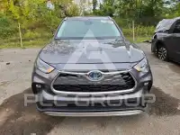 2021 Toyota Highlander photo