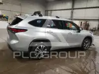 2021 Toyota Highlander photo