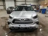 2021 Toyota Highlander photo