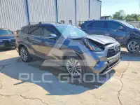 2021 Toyota Highlander photo
