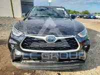 2021 Toyota Highlander photo