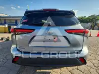 2021 Toyota Highlander photo
