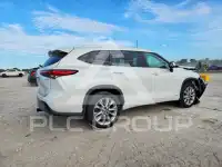 2021 Toyota Highlander photo