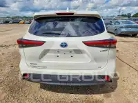 2021 Toyota Highlander photo