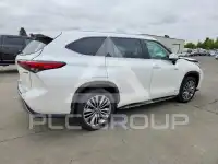 2021 Toyota Highlander photo