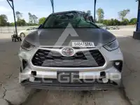 2021 Toyota Highlander photo